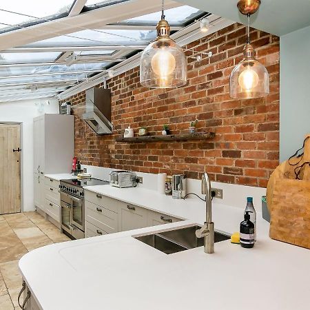 Lodge Farm - Stunning 3 Bed With Large Garden! Beckley  エクステリア 写真