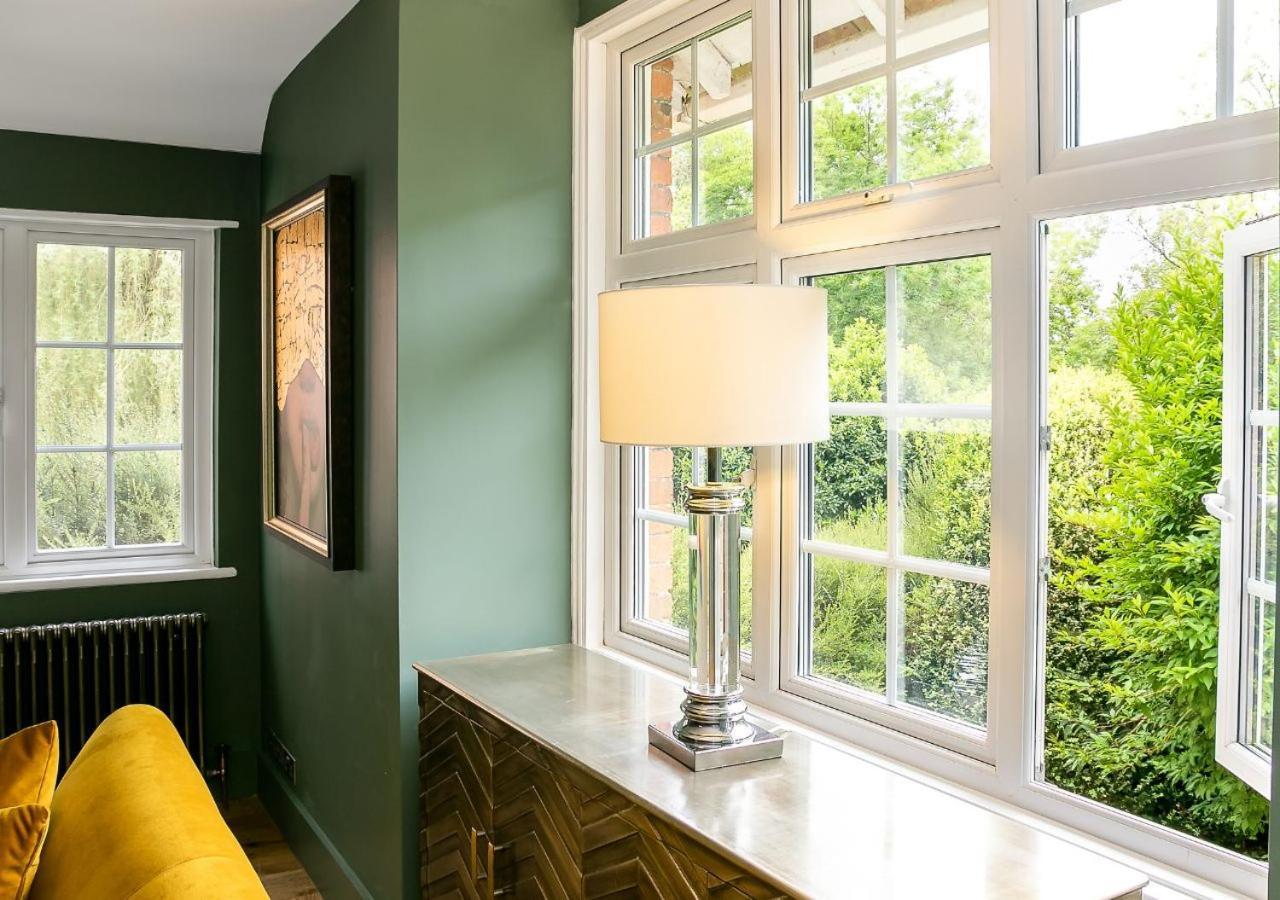 Lodge Farm - Stunning 3 Bed With Large Garden! Beckley  エクステリア 写真